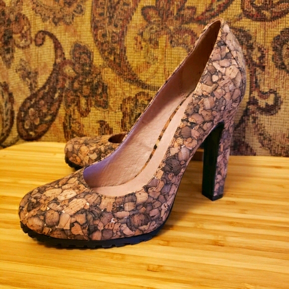 ‼️SOLD‼️⭐NWOB⭐ Donald J Pliner Cork Pump 6.5 Retai… - Picture 2 of 11